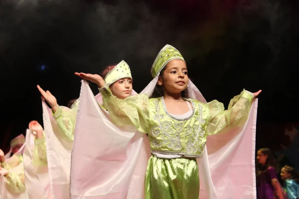 Aladdin'in Sihirli Lambası Modern Dans Müzikali