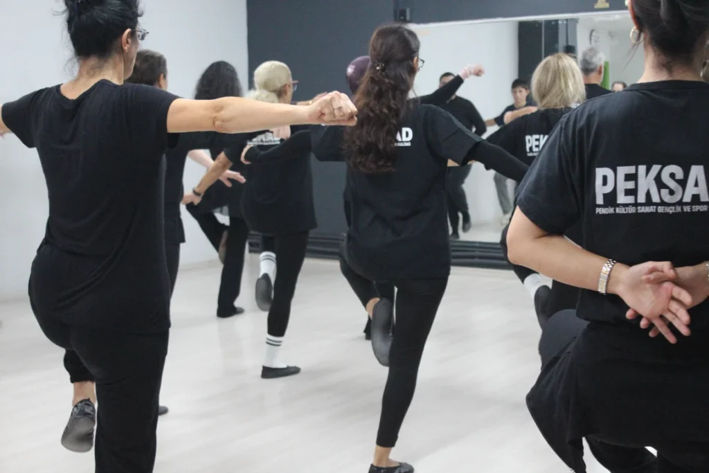 peksad Kafkas dansları