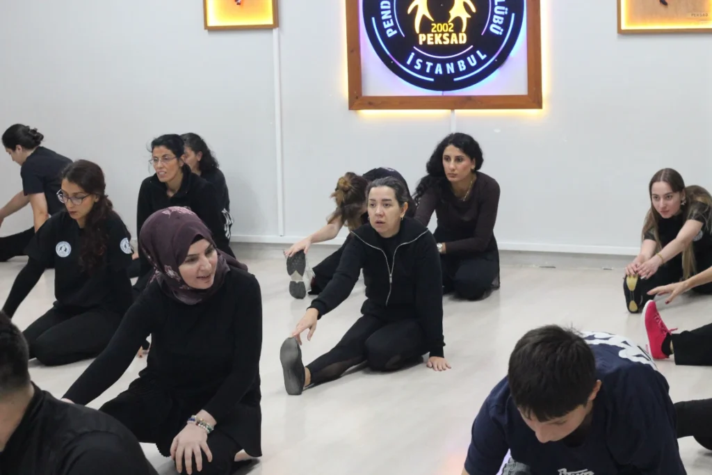 peksad Kafkas dansları